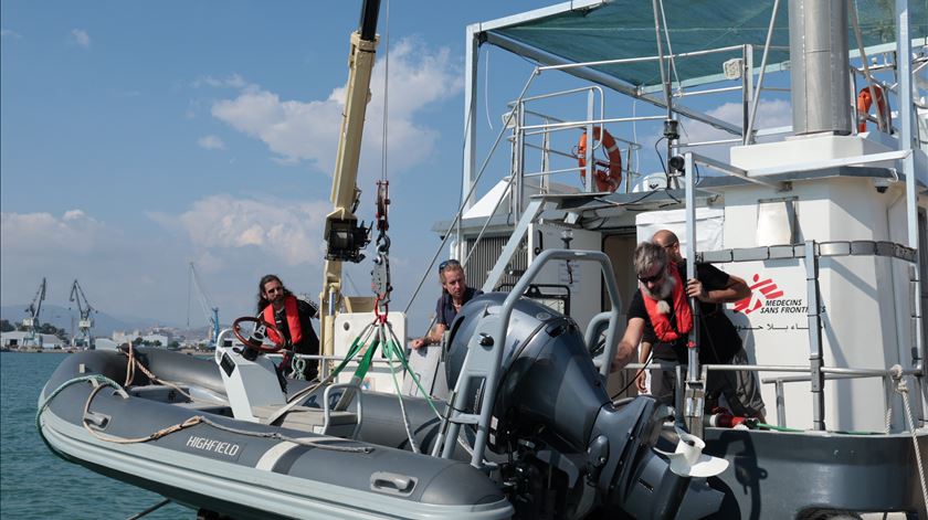 Médicos Sem Fronteiras regressam ao Mediterrâneo com novo navio de resgate