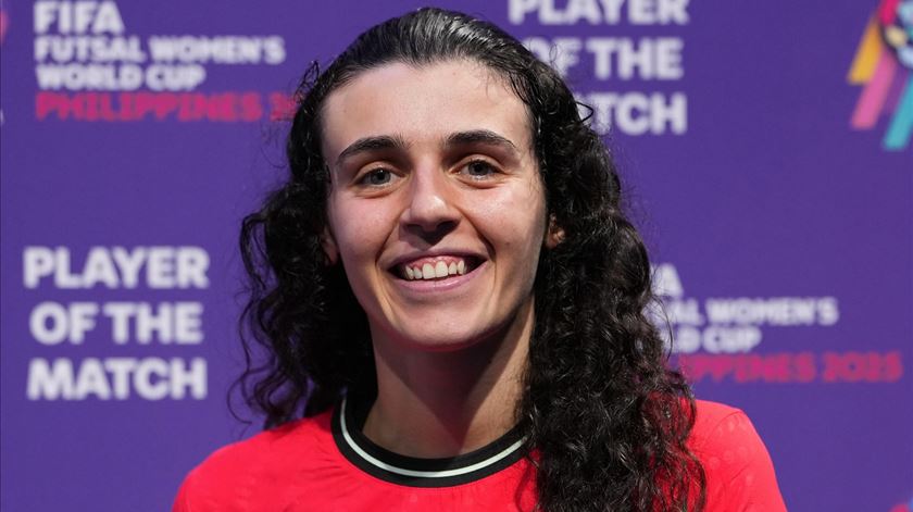 "Foi muito fácil ser capitã de rapazes, éramos amigos": Carolina Pedreira, a melhor jovem futsalista do mundo "Foi muito fácil ser capitã de rapazes, éramos amigos": Carolina Pedreira, a melhor jovem futsalista do mundo