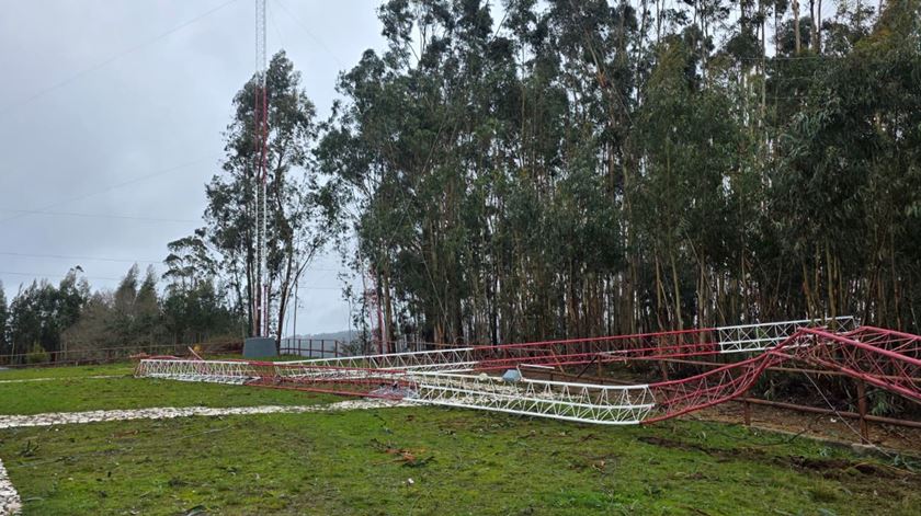 Rádio MundialFM em Poiares lança recolha de fundos para reerguer torre de emissão. Foto: Facebook MundialFM