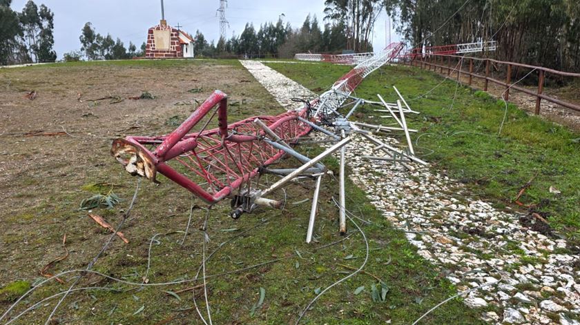 Rádio MundialFM em Poiares lança recolha de fundos para reerguer torre de emissão. Foto: Facebook MundialFM
