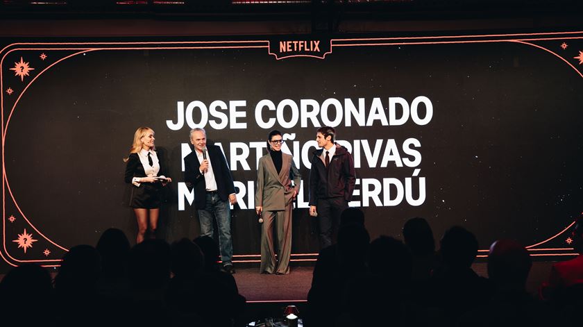 Jose Coronado, Maribel Verdú e Martiño Rivas apresentam "El Problema Final", em Madrid. Foto: Sharon Lopez/Netflix