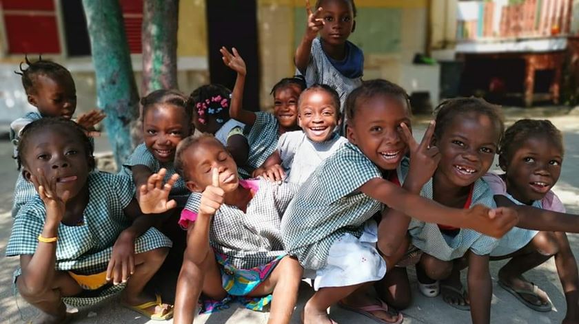 Cuidando das crianças santomenses durante a pandemia