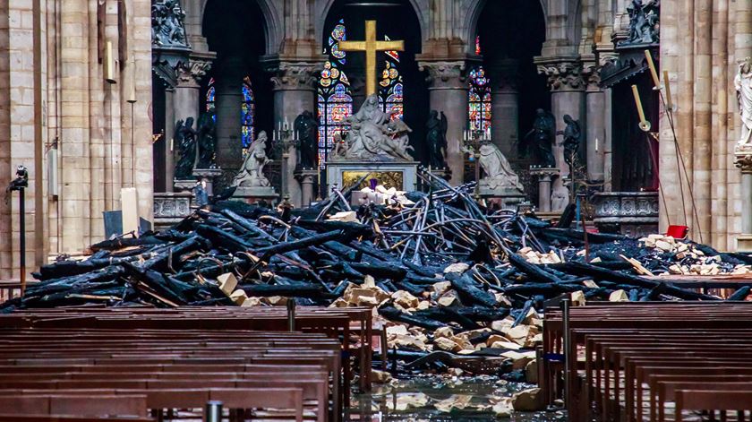 Incêndio em Notre Dame foi em 16 de abril. Foto: Christophe Petit Tesson/EPA