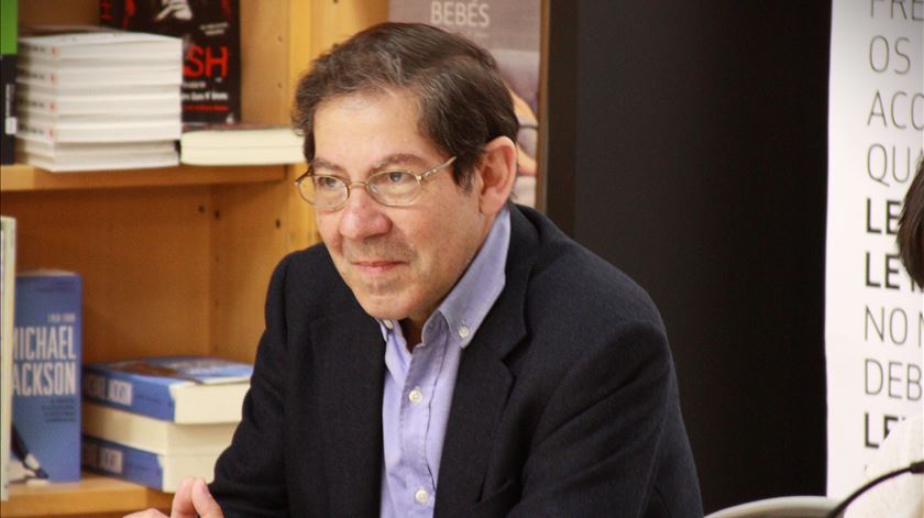 Câmara de Portimão decreta luto para dia de funeral de Nuno Júdice