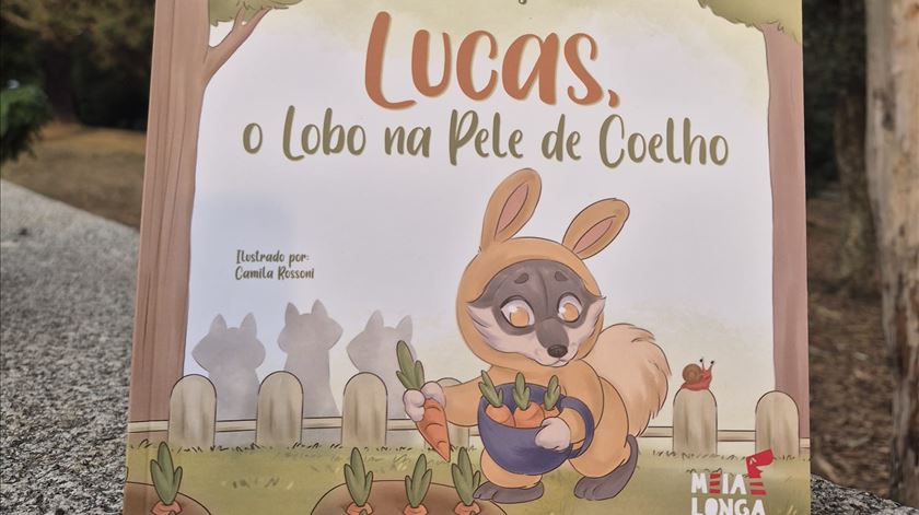 "Lucas, o Lobo na Pele de Coelho". Um livro para crianças e pais sobre "empatia e a aceitação de si próprio" "Lucas, o Lobo na Pele de Coelho". Um livro para crianças e pais sobre "empatia e a aceitação de si próprio"