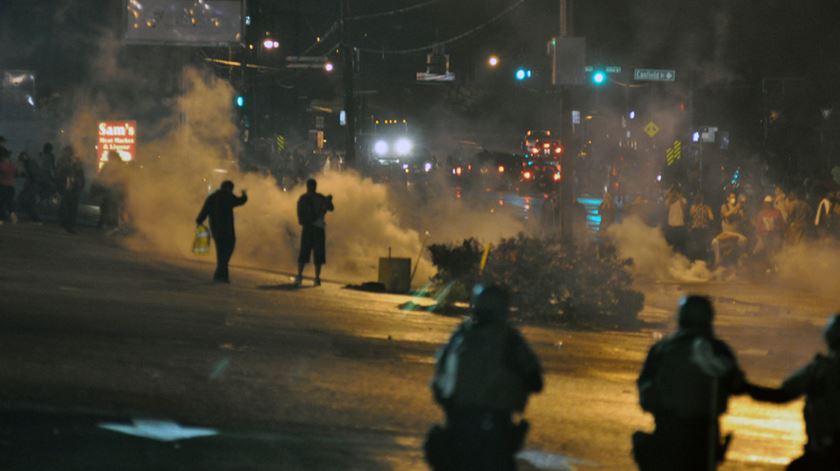 Confrontos dos últimos dias trazem à memória acontecimentos de 2014, em Fergunson. Foto: DR