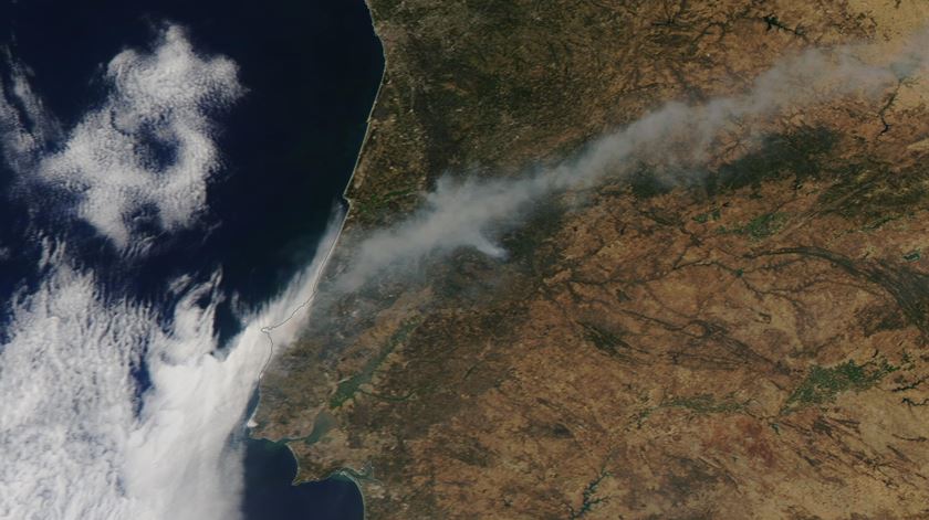 Incêndio em Oleiros visto do espaço pelos satélites da NASA (26/07/2020) Foto: NASA