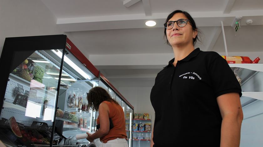 Regresso ao interior. “Abençoada rapariga que abriu aqui uma mercearia”