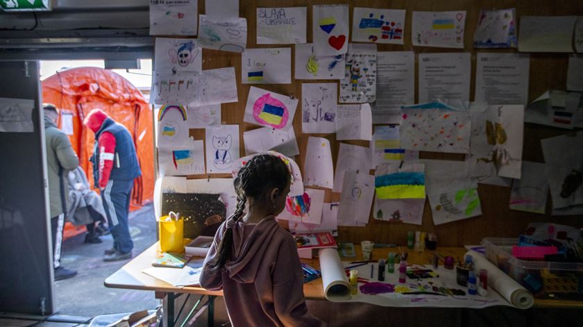 ACNUR apela ao apoio aos refugiados. “Não há zonas seguras na Ucrânia”