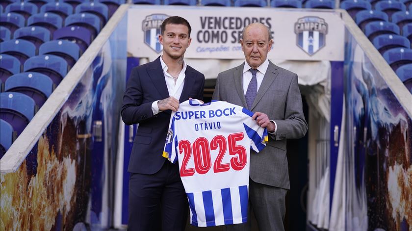 "Veio falar a chorar". Pinto da Costa descreve saída de Otávio