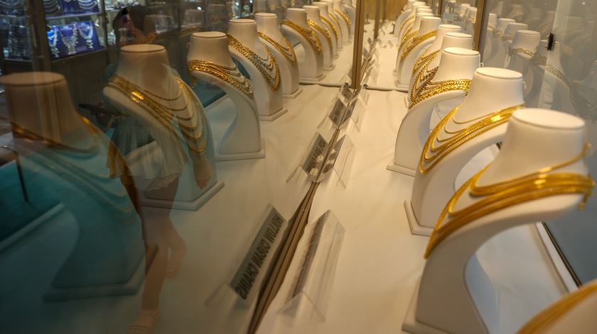 Penas de sete e 12 anos de cadeia para roubo de jóias e sequestro de idosos