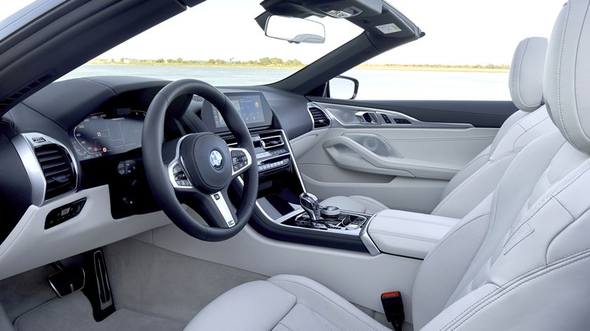 BMW 840d Xdrive Cabrio Interior