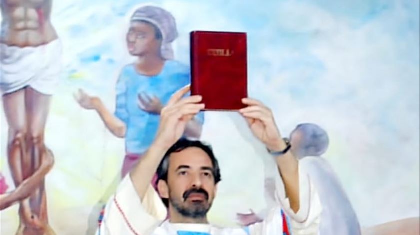 Padre Marcelo Oliveira: “Ainda há muitas mãos a pilhar na RD Congo”