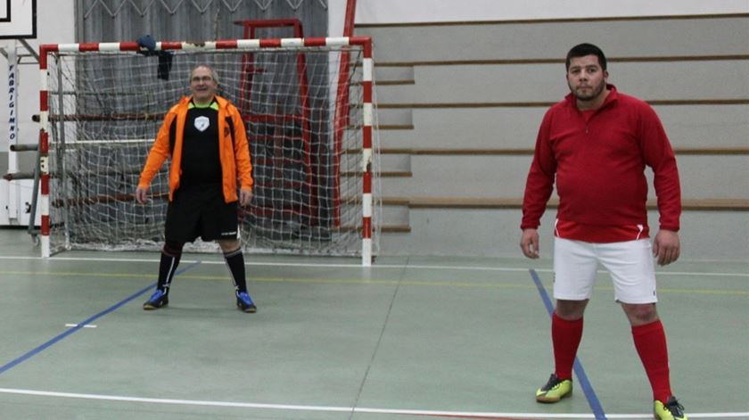 Futsal é a forma de descomprimir da vida paroquial. Foto: Liliana Carona/RR