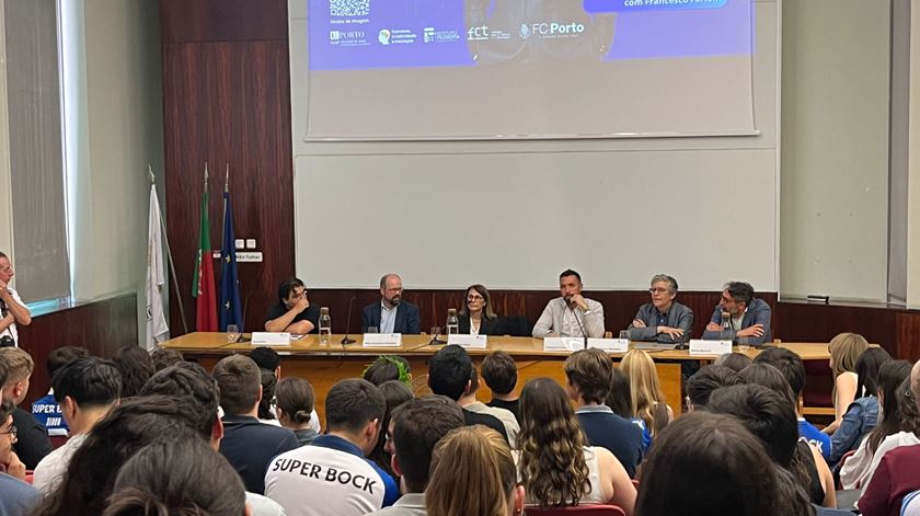 O dia em que Farioli deixou o banco para ser "professor" na universidade e falar de Kant, dúvidas e beleza
