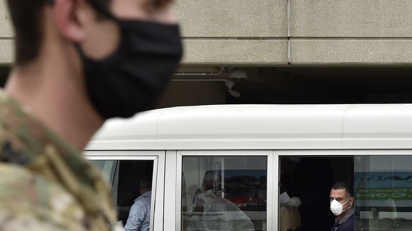 Em Beirute a crise económica chegou antes da pandemia. Foto: Wael Hamzeh/EPA