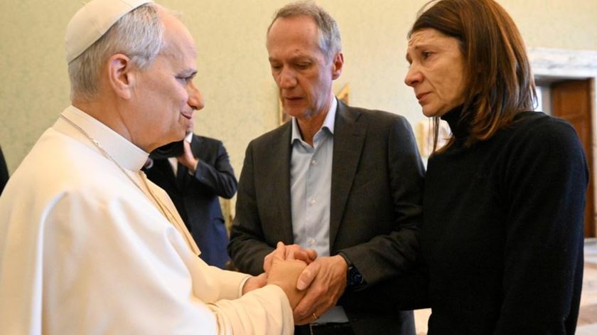 Papa recebe familiares das vítimas do incêndio em Crans-Montana