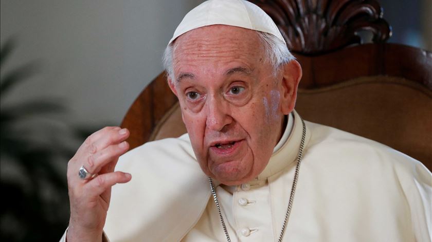 Ucrânia vai convidar Papa a visitar Bucha Ucrânia vai convidar Papa a visitar Bucha
