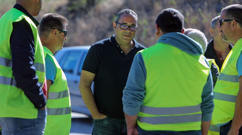 Pardal Henriques com motoristas em Aveiras de Cima (15/08/19) Foto: Miguel A. Lopes/Lusa