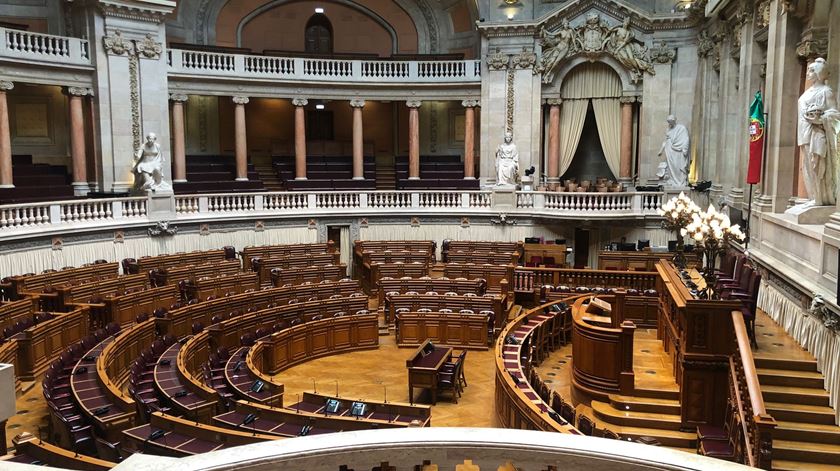 ​PS aprova Agenda para o Trabalho Digno contra todos