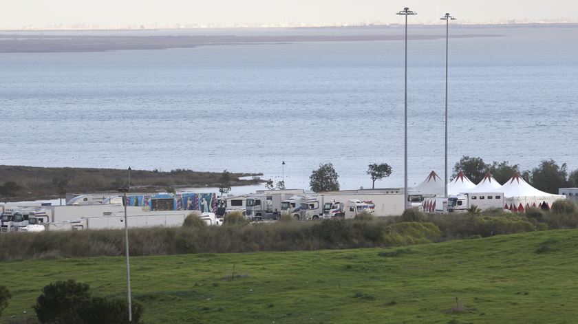 Evento vai ocorrer nas margens do Rio Trancão, onde hoje não existe qualquer ligação pedonal. Foto: Inês Rocha/RR