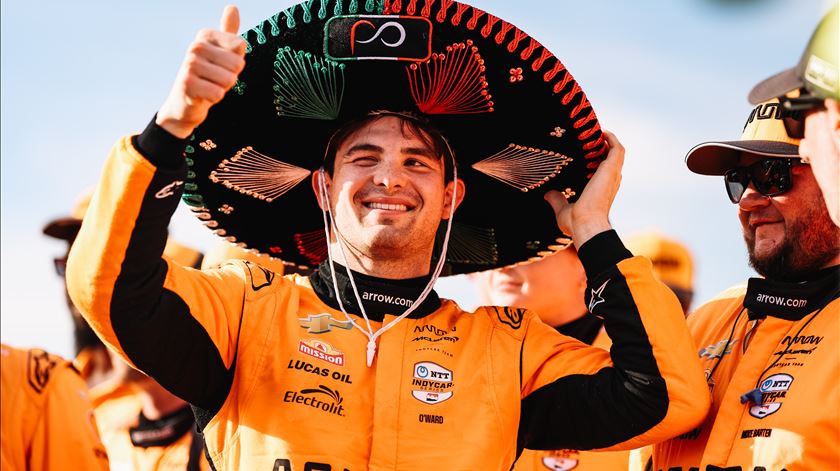Governo Trump arrasta F1 norte-americana para debate da imigração com imagens criadas por IA