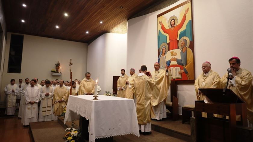 Patriarca de Lisboa deixa votos de "rápida recuperação" ao Papa