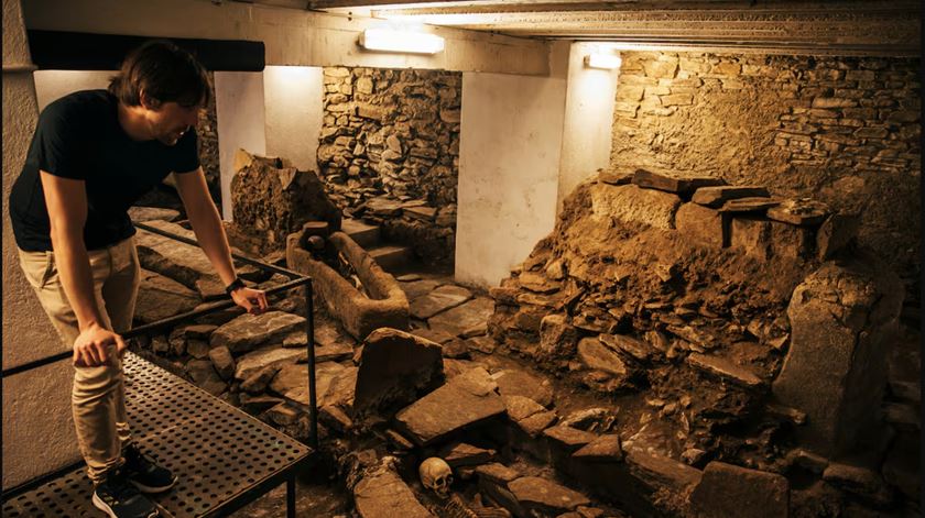 Ao fim de 12 séculos, identificados restos mortais do bispo que fundou o Caminho de Santiago