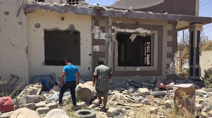 O jornalista Paulo Moura e Khaled, o iraquiano que lhe deu guarida em Mossul. Foto: Paulo Moura