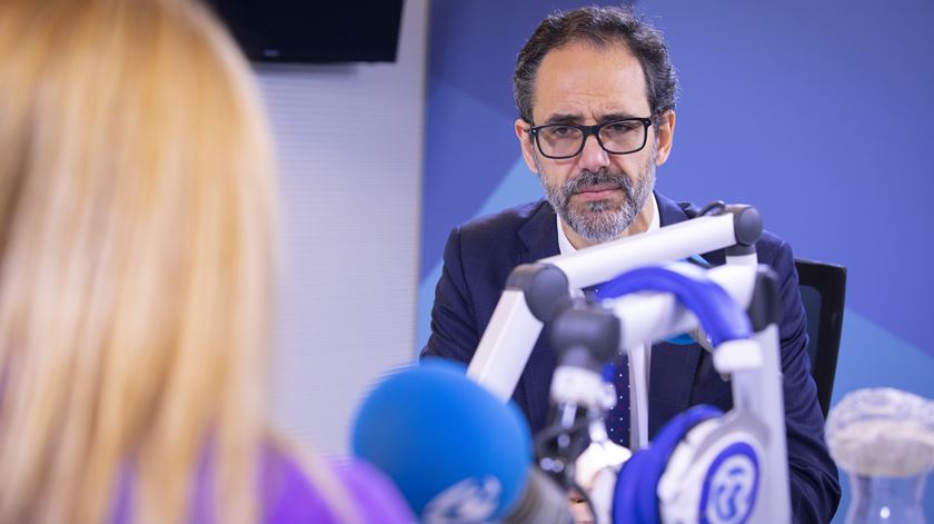 Coronavírus. Paulo Pinto Albuquerque explica que o internamento compulsivo pode ser aplicado a quem não respeite as regras de isolamento