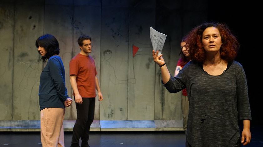 Teatro do Bolhão estreia "Dêem-me Liberdade" que celebra 50 anos da revolução