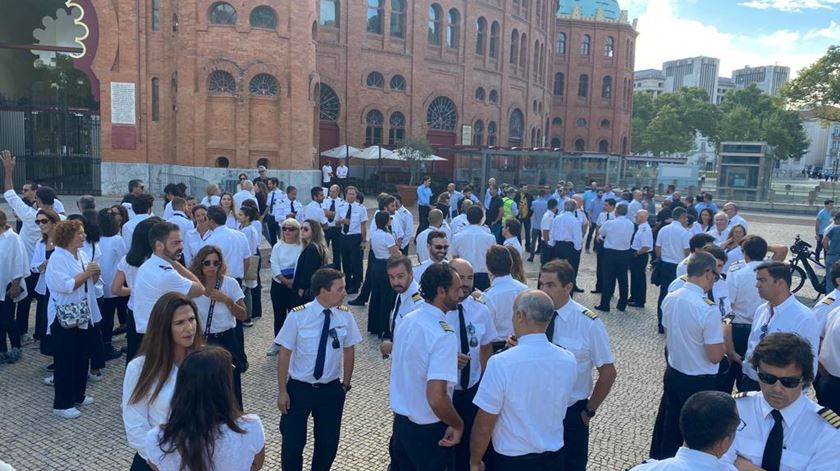TAP. Pilotos vão ganhar mais e sem cortes para voar em folgas ou férias