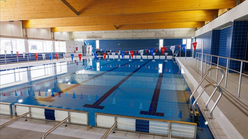 Piscina Municipal da Moita encerrada devido a danos da depressão Cláudia