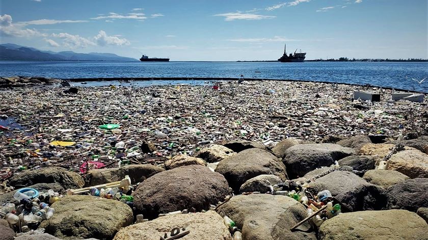 plástico retirado do oceano Foto The Ocean Cleanup