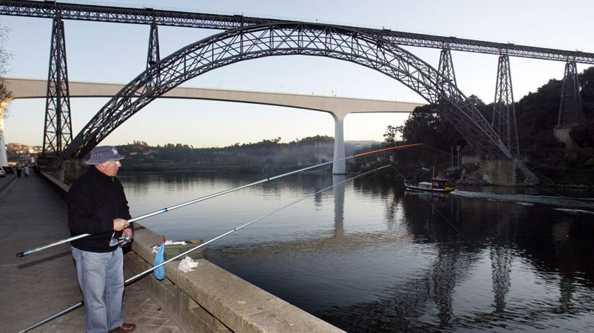 Lançado concurso. Nova ponte sobre o Douro vai ligar Porto e Gaia através de metro