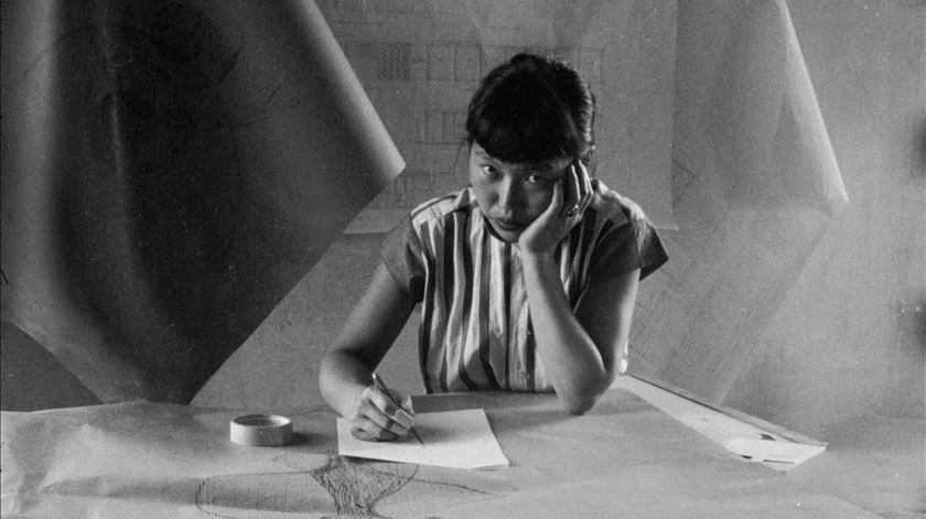 Guggenheim Bilbao mostra Ruth Asawa, artista detida nos EUA devido a origem japonesa Guggenheim Bilbao mostra Ruth Asawa, artista detida nos EUA devido a origem japonesa