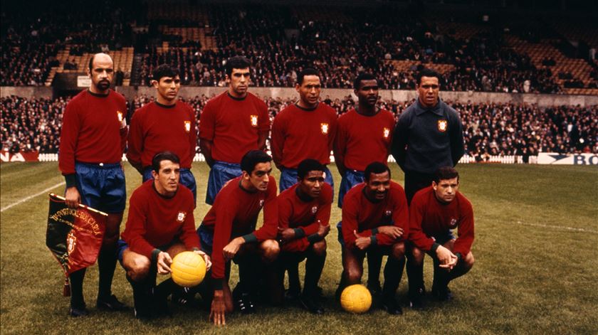Morreu Vicente Lucas, ex-internacional português, aos 90 anos