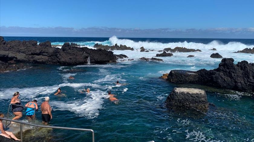 Dois sismos de magnitude 2,2 e 1,9 sentidos na ilha Terceira