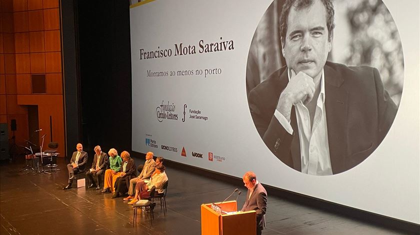 Francisco Mota Saraiva. “O nosso problema é não lermos" Francisco Mota Saraiva. “O nosso problema é não lermos"
