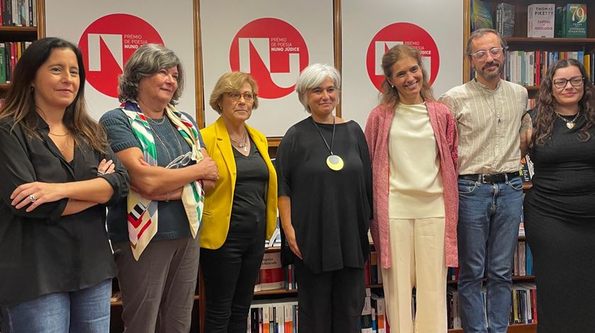 Prémio de Poesia Nuno Júdice atribuído a arquiteta poeta Carla Louro