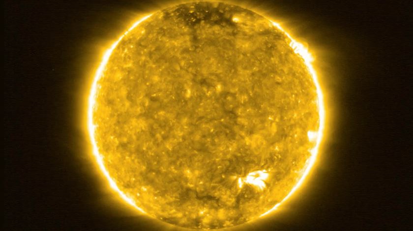 primeiras imagens do Sol transmitidas pelo satélite europeu Solar Orbiter Foto: ESA