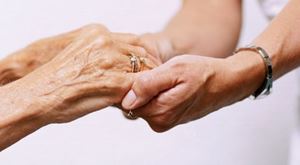 Quem cuida dos cuidadores? Braga tem um gabinete para responder às necessidades de quem cuida