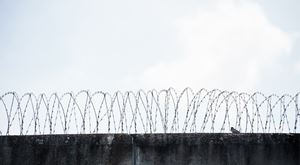 Guardas prisionais dizem que tempestade Kristin deixou "prisão-escola" de Leiria com falhas de segurança