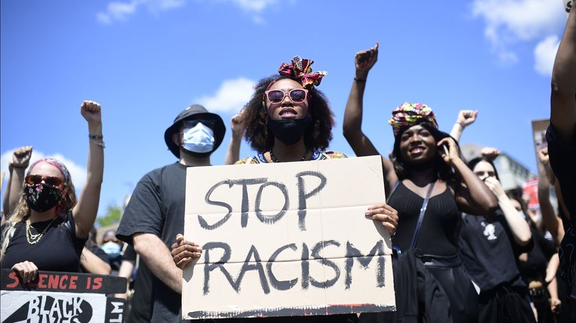 Os que discordam de todas crenças racistas representam apenas 11% da população. Foto: EPA