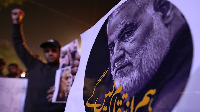 Protesto contra o assassinato de Qassem Soleimani pelos Estados Unidos. Foto: Shahzaib Akber/EPA
