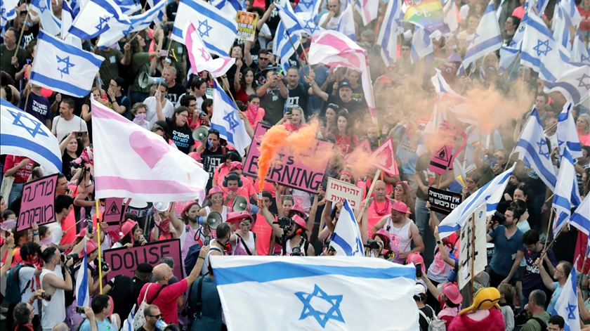 Mais de 100 mil israelitas voltam a sair às ruas contra reforma judicial de Netanyahu