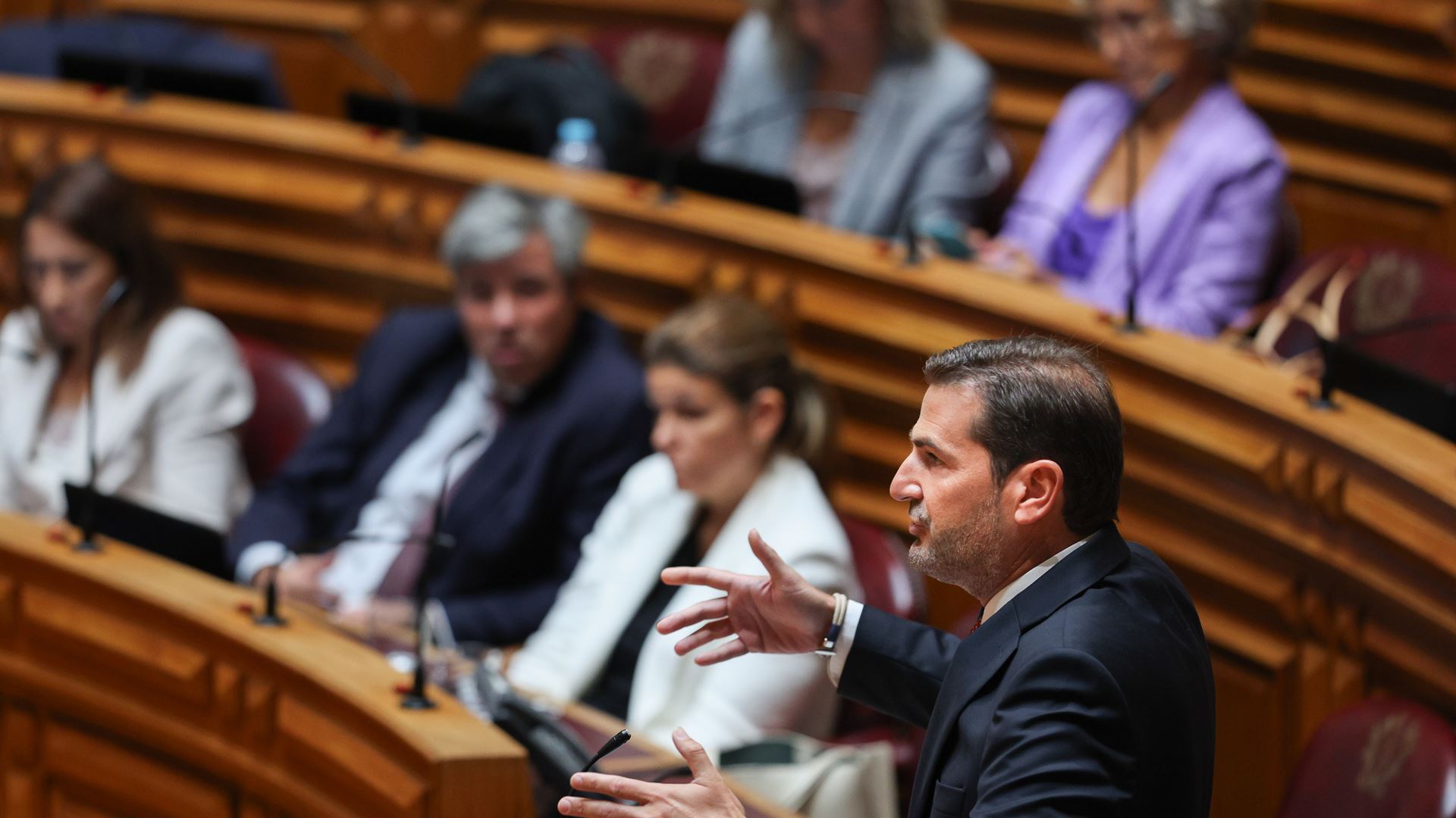 PSD e CDS-PP propõem alterações à lei da nacionalidade e retiram retroatividade