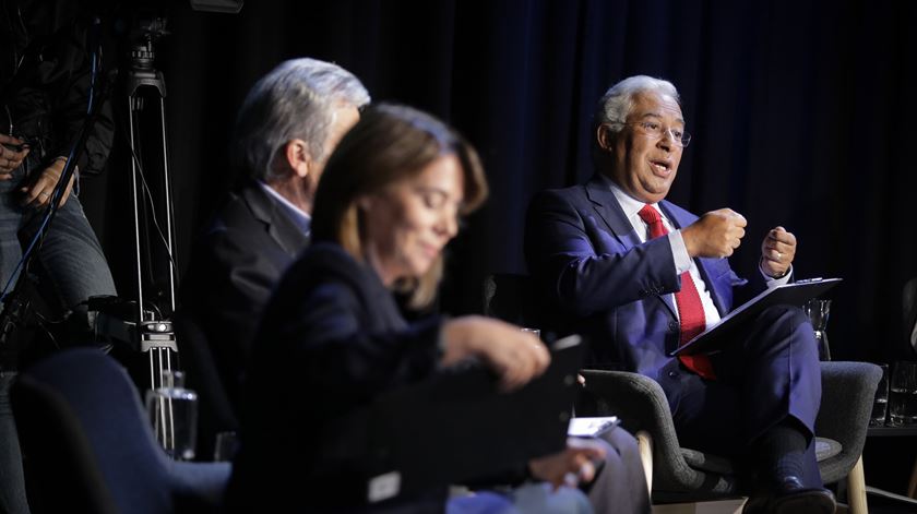 Para se “ter um equilíbrio” quanto à Segurança Social, defendeu Costa, é preciso “tributar o património e os lucros das empresas” além da “massa salarial”