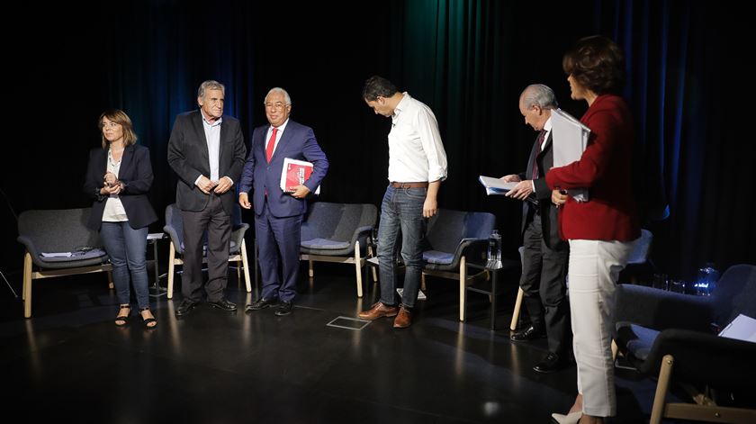 Na sondagem lançada pelas três rádios sobre quem se destacou no debate venceu António Costa