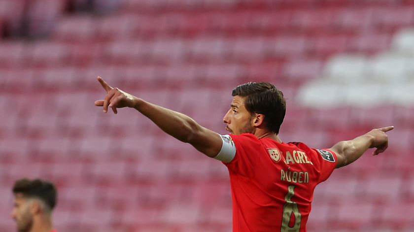 Oficial. Rúben Dias no City. Otamendi no Benfica
